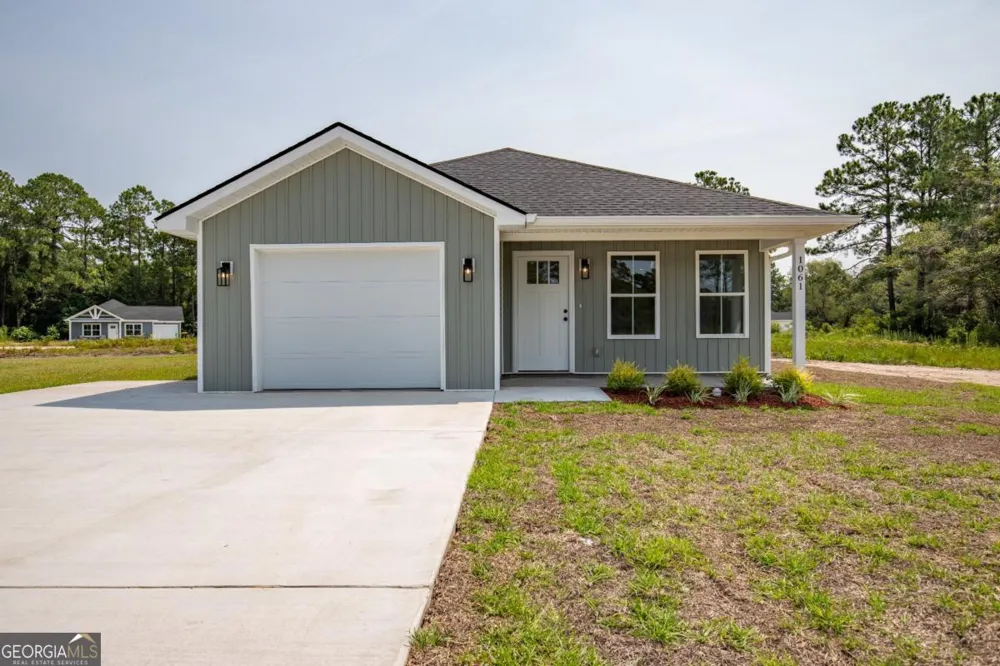 1061 Cassina Garden WAY Darien, GA 31305