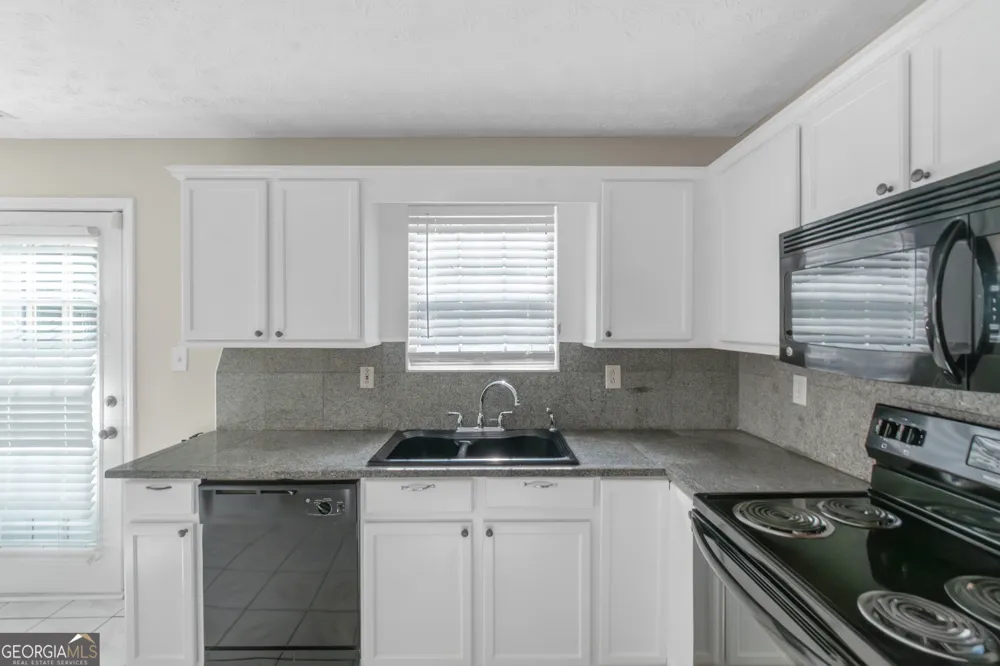 97 Livingston LN Covington, GA 30016