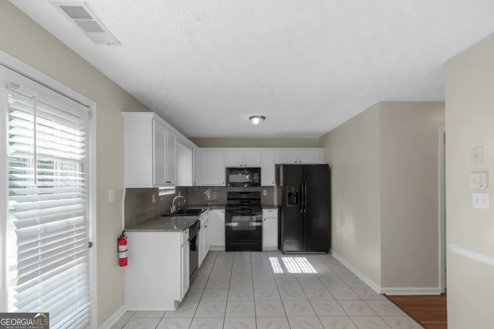 97 Livingston LN Covington, GA 30016