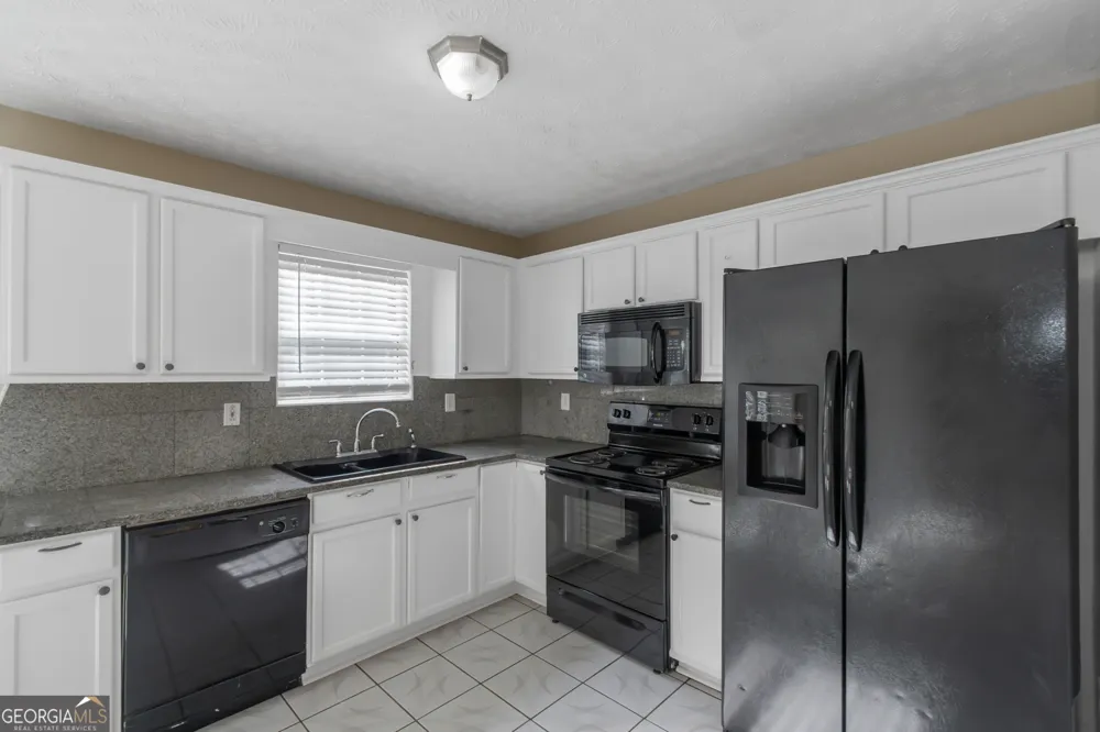 97 Livingston LN Covington, GA 30016