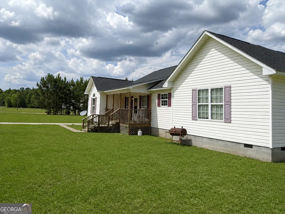 257 E Railroad ST Jeffersonville, GA 31044