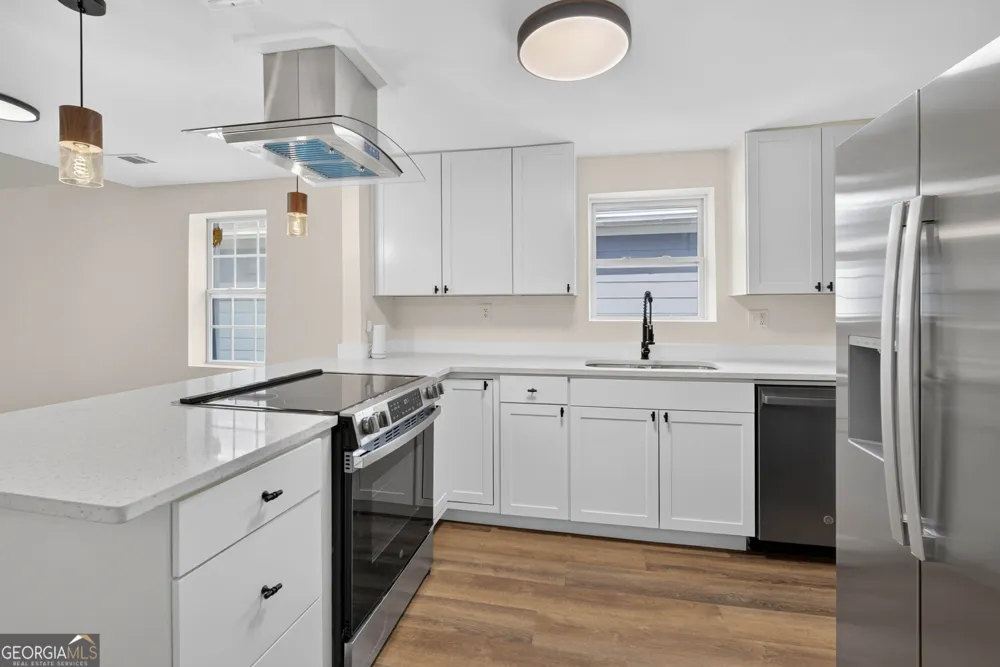 718 W 51st ST Savannah, GA 31405