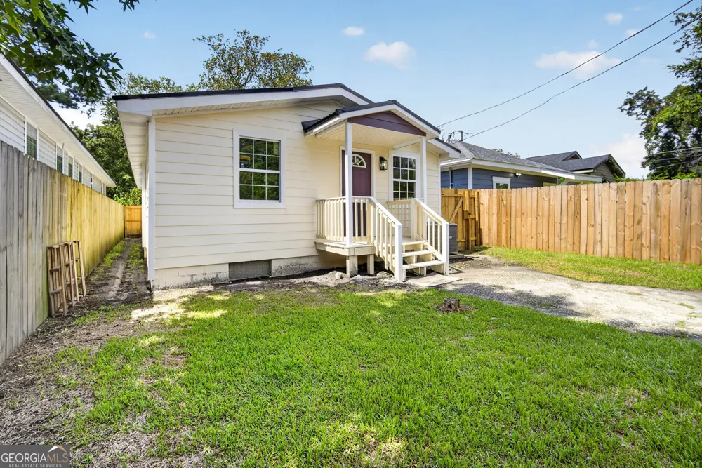 718 W 51st ST Savannah, GA 31405