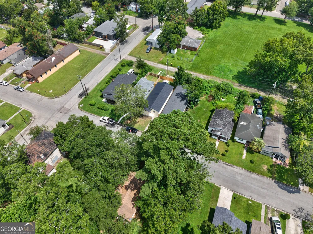 718 W 51st ST Savannah, GA 31405