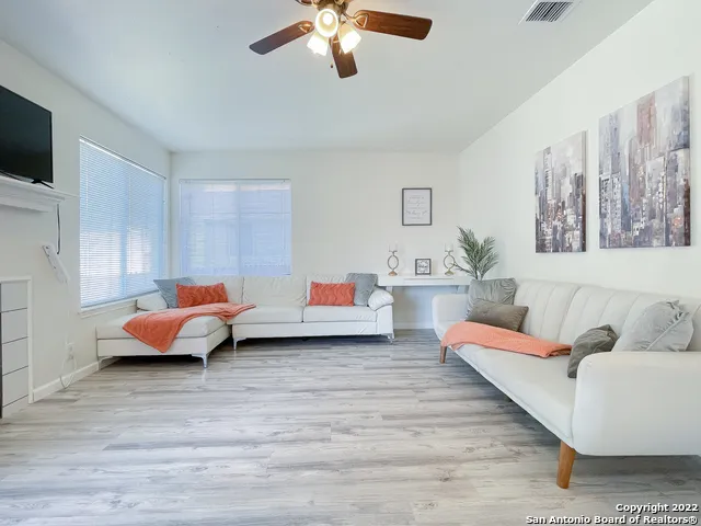 11427 BALTIC DR San Antonio, TX 78213