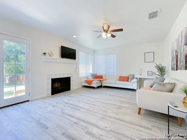 11427 BALTIC DR San Antonio, TX 78213