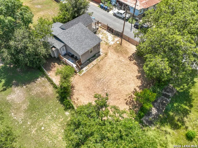 324 Bargas St San Antonio, TX 78210