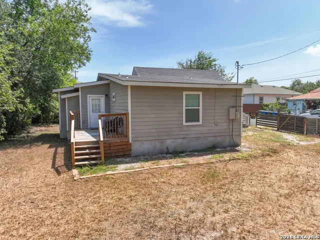 324 Bargas St San Antonio, TX 78210