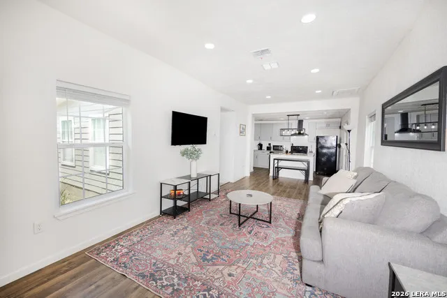 324 Bargas St San Antonio, TX 78210