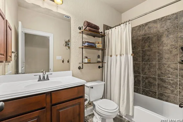8419 SILENT CRK San Antonio, TX 78255
