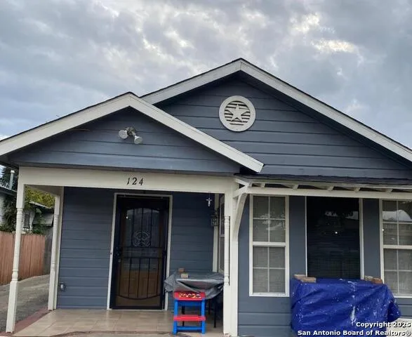 124 Mitchell St San Antonio, TX 78210
