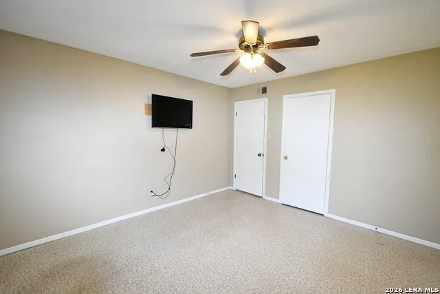 141 Turkey Dr Harper, TX 78631
