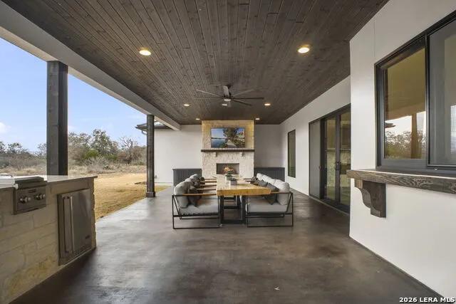 146 Obscure Spring Branch, TX 78070