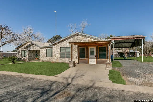 501 Green St. Poth, TX 78147