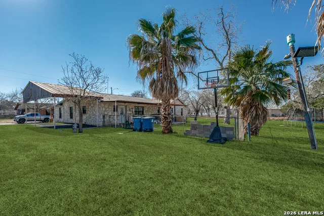 501 Green St. Poth, TX 78147