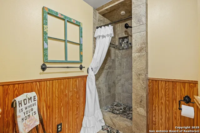 475 Stoney Hill Pipe Creek, TX 78063