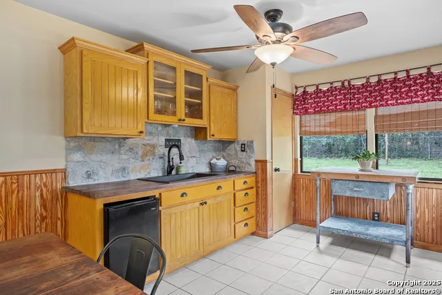475 Stoney Hill Pipe Creek, TX 78063