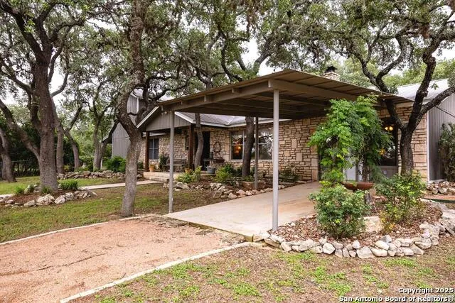 475 Stoney Hill Pipe Creek, TX 78063