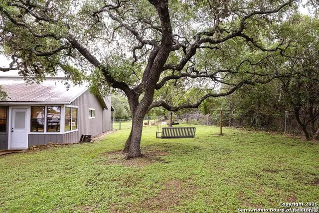 475 Stoney Hill Pipe Creek, TX 78063