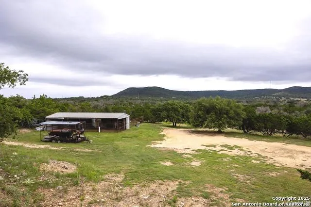 475 Stoney Hill Pipe Creek, TX 78063