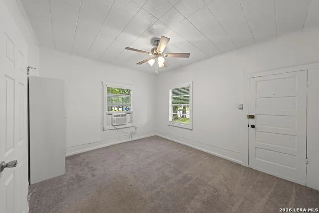 1421 Park St Kerrville, TX 78028
