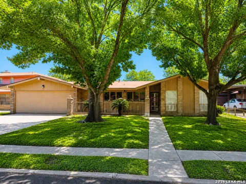 1210 Fontaine Dr