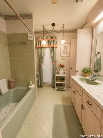 1210 Fontaine Dr San Antonio, TX 78219
