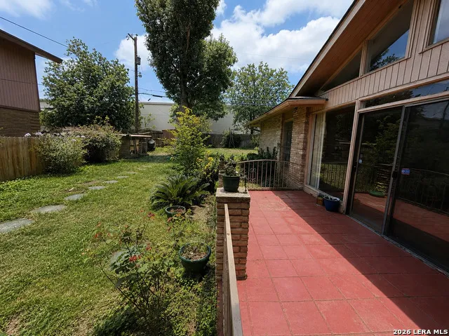 1210 Fontaine Dr San Antonio, TX 78219