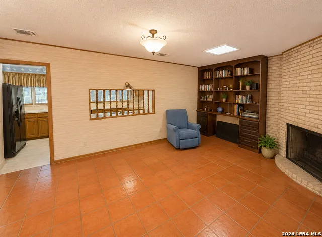 1210 Fontaine Dr San Antonio, TX 78219
