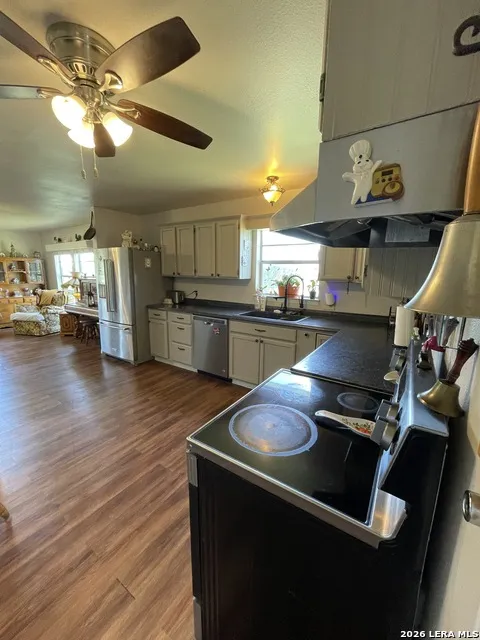 402 County Road 574 Castroville, TX 78009