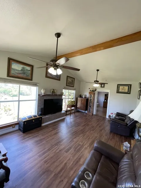 402 County Road 574 Castroville, TX 78009