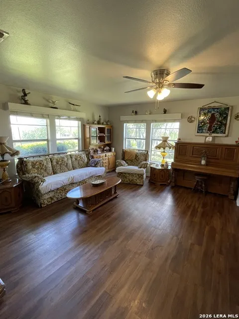 402 County Road 574 Castroville, TX 78009