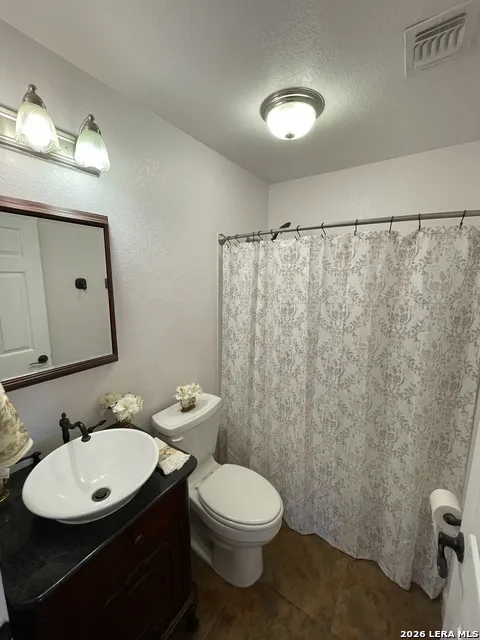 402 County Road 574 Castroville, TX 78009