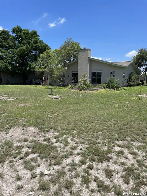 402 County Road 574 Castroville, TX 78009