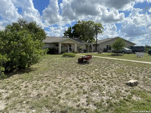 402 County Road 574 Castroville, TX 78009
