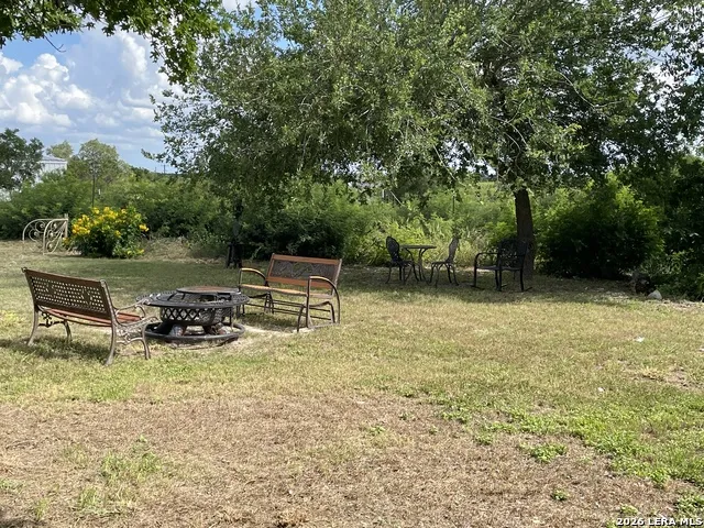 402 County Road 574 Castroville, TX 78009