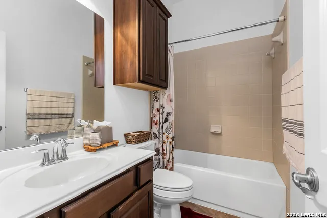 21703 Givenchy Hl San Antonio, TX 78256