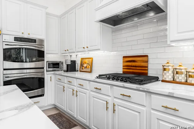 21703 Givenchy Hl San Antonio, TX 78256
