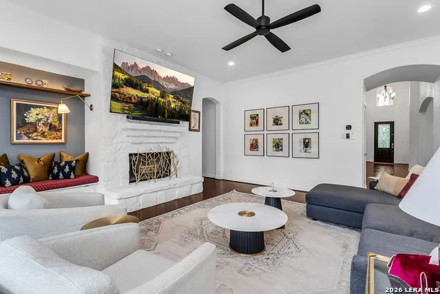 21703 Givenchy Hl San Antonio, TX 78256