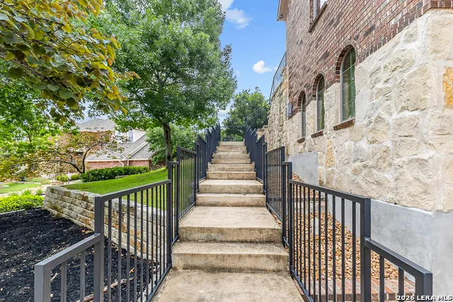 21703 Givenchy Hl San Antonio, TX 78256