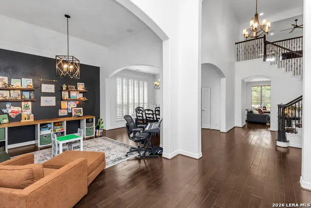 21703 Givenchy Hl San Antonio, TX 78256