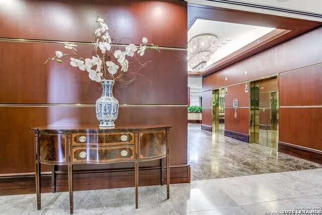 1 Towers Park Ln #2305 San Antonio, TX 78209