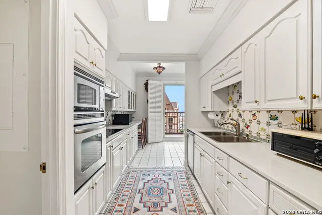 1 Towers Park Ln #2305 San Antonio, TX 78209