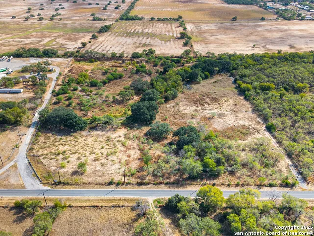 17520 Jackel Rd. Von Ormy, TX 78073