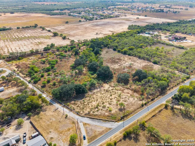 17520 Jackel Rd. Von Ormy, TX 78073
