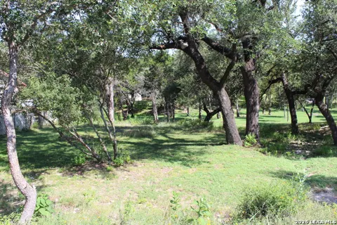 868 Ledgeview