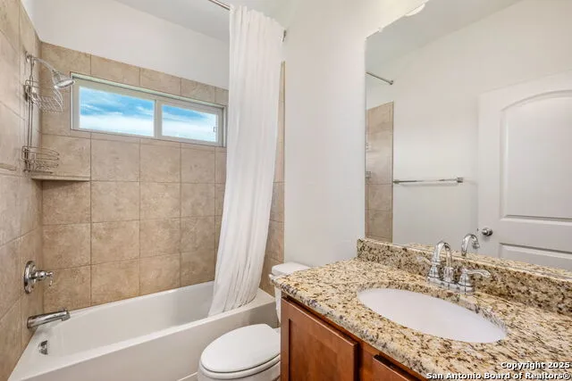 228 Hiram cook Blanco, TX 78606