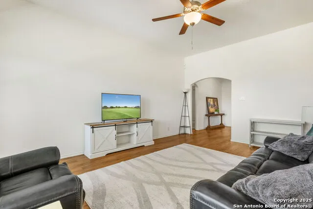 228 Hiram cook Blanco, TX 78606