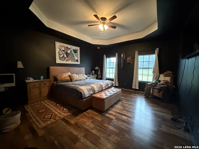 700 JACK NICKOLAUS DR Devine, TX 78016