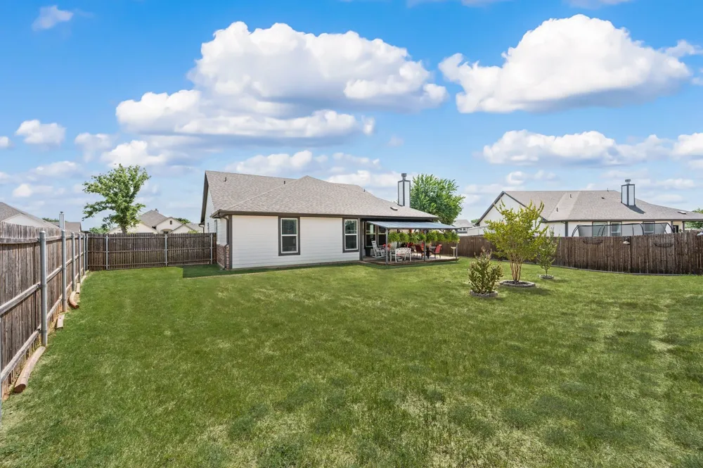 792 Feather Edge Drive Springtown, TX 76082